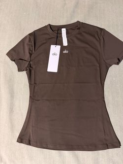 Alo Yoga Brown  Short Sleeve T-Shirt