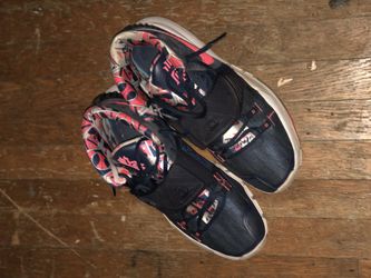 Mens Nike Kyrie 6 (Size 9.5)