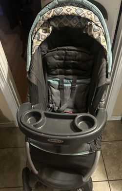 Stroller.  Read Description 