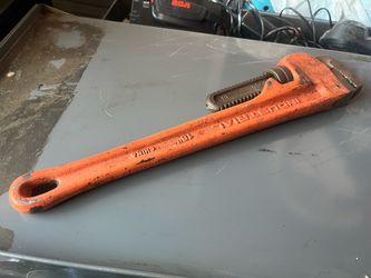 Large Heavy-Duty 18” Pipe Wrench