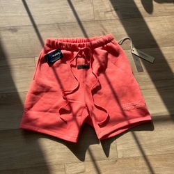 Men’s fear of god essentials shorts