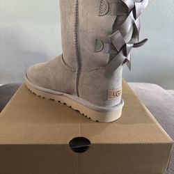 UGG