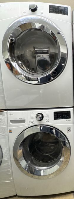 Lg Steam white washer and dryer set gas