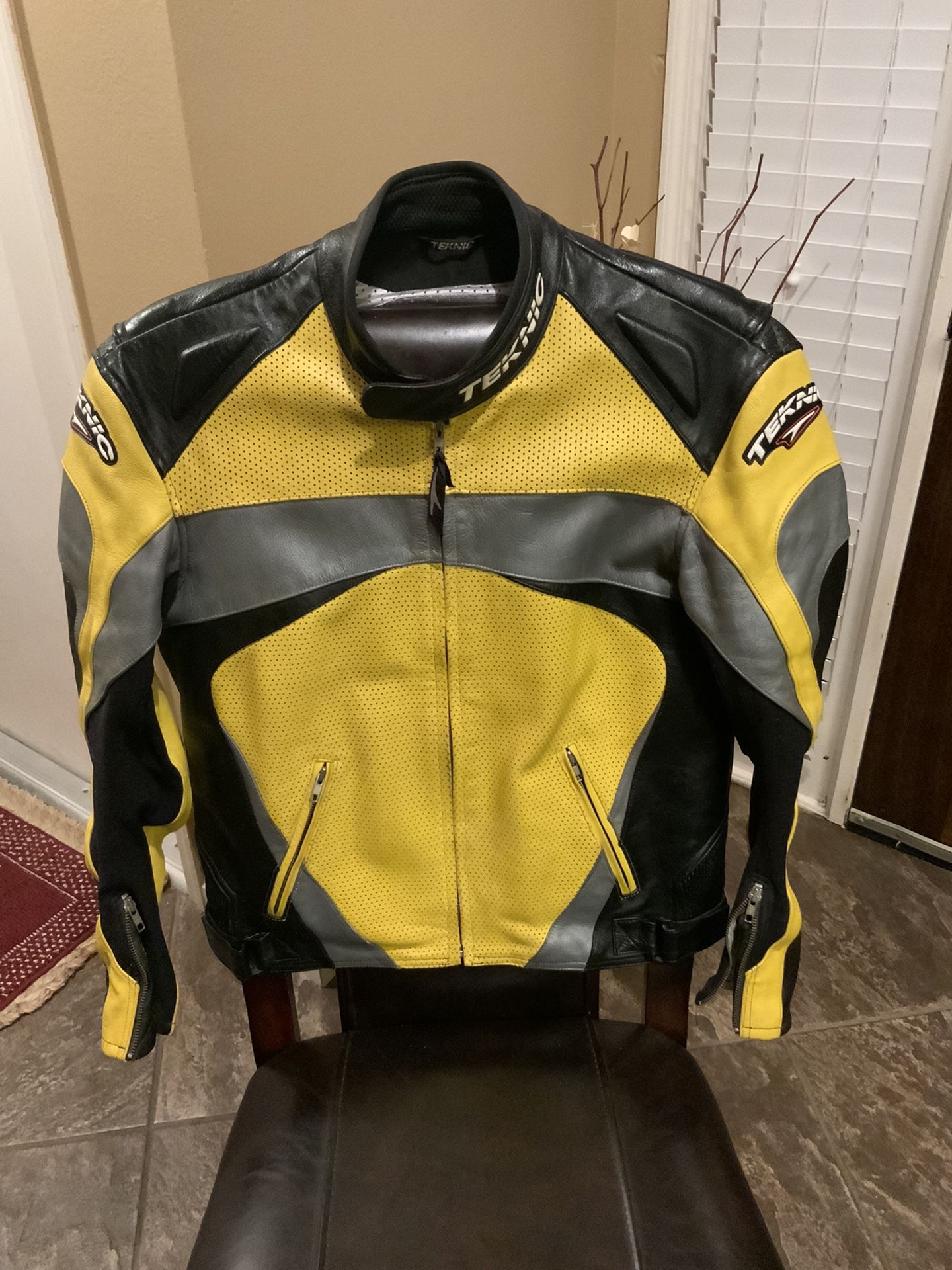 Motorcycle Full Leather Jacket - Like New  - Coat 