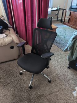 Ergonomic office chair