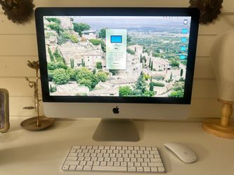 Apple computer and assesories