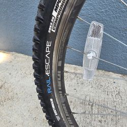 Diamondback Hatch 1 Mountain Bike