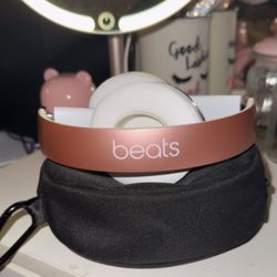 Rose Gold Beats Solo 3 