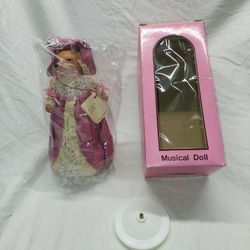 Vintage Quon Quon Ms. Sabrina Fox Musical Doll "Love Story" Country Faire W/Box 