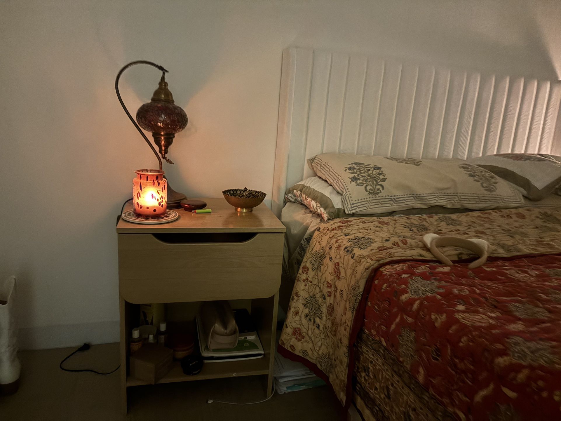 Bedside nightstand