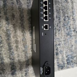 Pakedge  RT-3100 Router