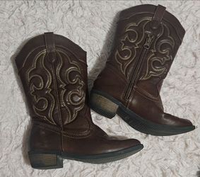 Brown boots toddler