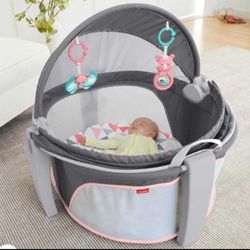 BRAND NEW UNOPENED BOX Fisher-Price Portable Bassinet On-The-Go Baby Dome