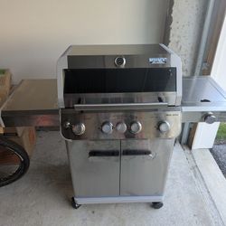 Monument Mesa 405BZ Stainless Steel 5 -Burner Infrared Liquid Propane Gas Grill 1 -Side Burner