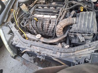 2013 dodge avenger  parting out everything