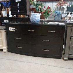 Dressers / Cajoneras