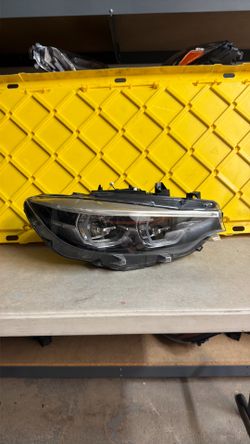 BMW 4 Series M4 2018 2019 2020 Right Passenger Side Headlight