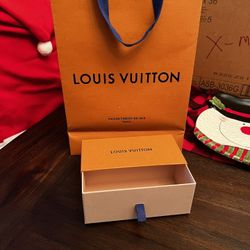 Louis Vuitton Crossbody for Sale in Phoenix, AZ - OfferUp