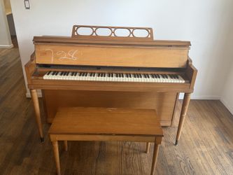 Maple piano