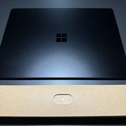 NEW Microsoft Surface Laptop 4 - 13.5" TouchScreen (16GB RAM, 256GB SSD, Intel Core i7 11th Gen) 100% BATTERY HEALTH