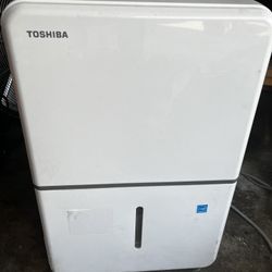Toshiba Dehumidifier 70 Pint