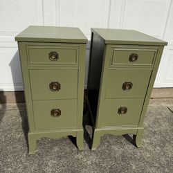 Green Nightstand Set