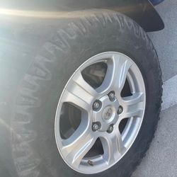 Toyota  Tundra wheels