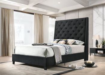 Black Velvet King Upholstered Bed & mattress new in a box we offer same day delivery   ☎️📲(213)713-74-89  Cama king size color Negra Colchon Incluido