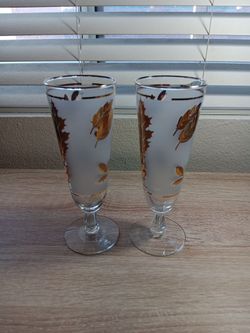 Frosted Pilsner Glasses with Gold Leaf Design – Set of 2