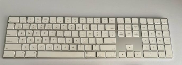 Apple Magic Keyboard with Numeric Keypad & Apple Magic Mouse 2 - Wireless - Lightning