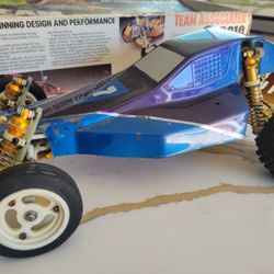 Team Associated RC1O Gold Pan