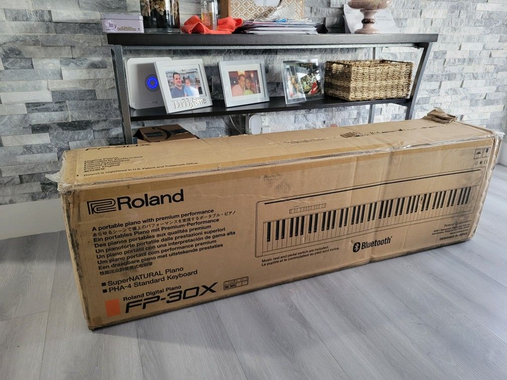 Roland FP-30X Bundle with Digital Piano, X-Stand