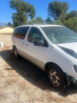 Parting out 1999 Toyota Seneca