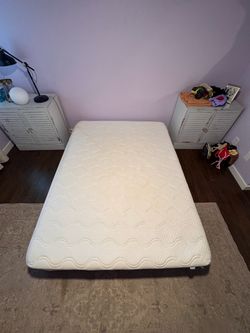 QUEEN MEMORY FOAM MATTRESS