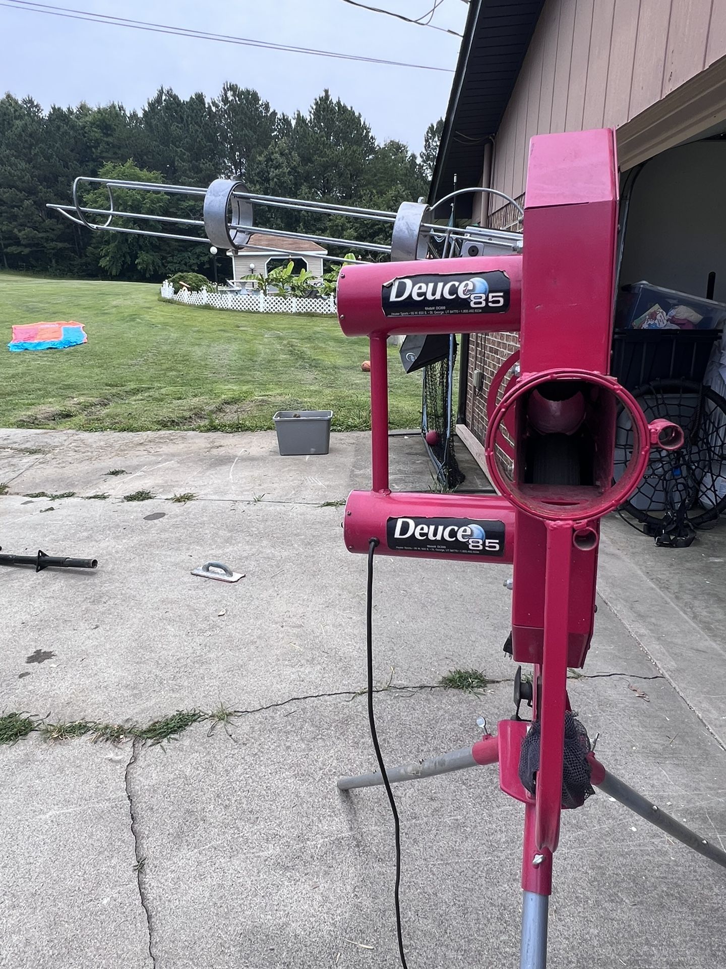 Heater Sports Deuce 85 Pitching Machine