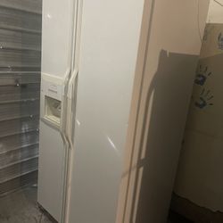 Refrigerator. Everything Works. I Sell All The Time 340 With Delivery 