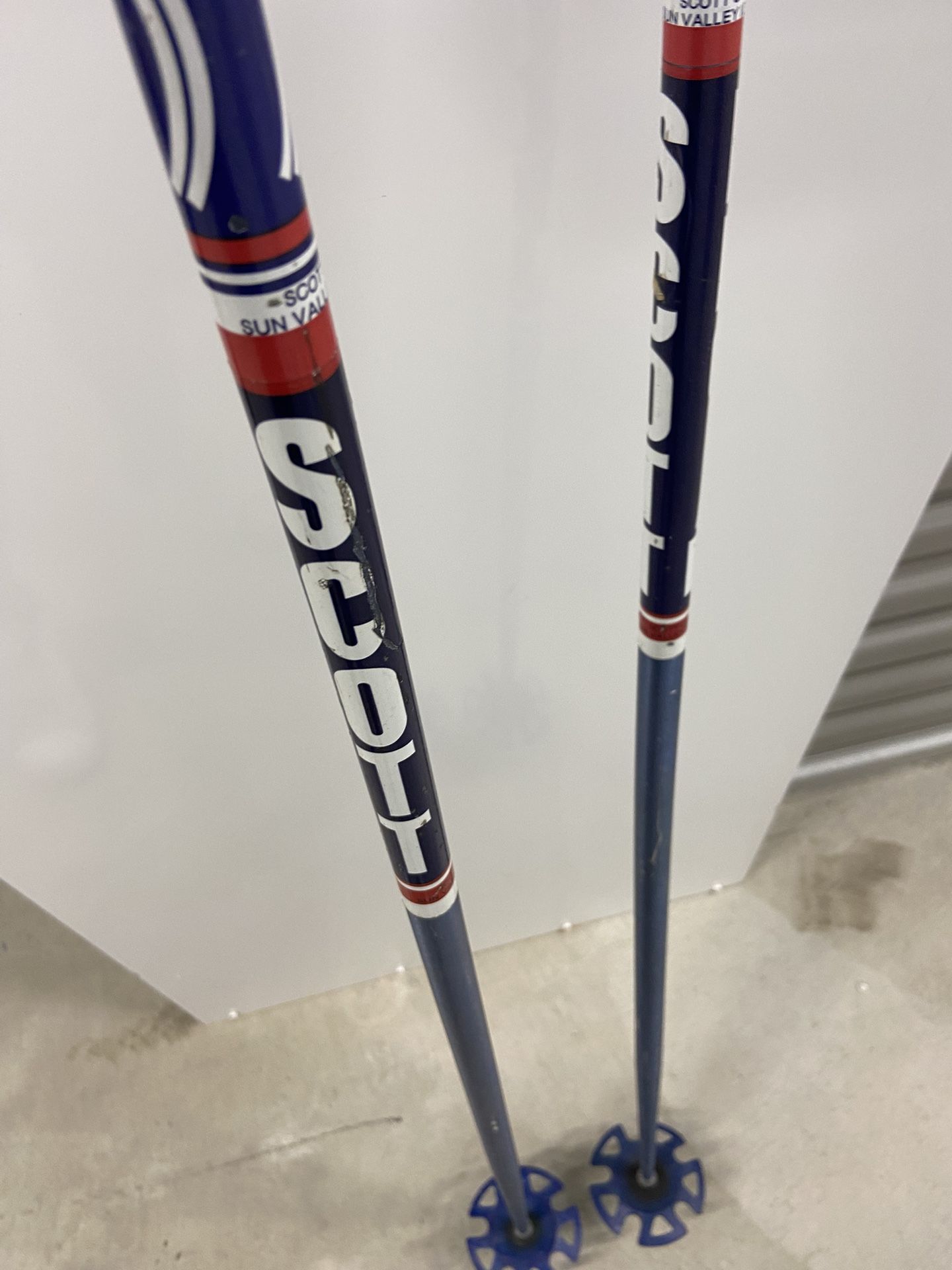 Scott Series JR. 540 Silver 34" Ski Poles Hiking Gear