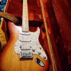 USA Fender Strat Great Guitar With Case. 