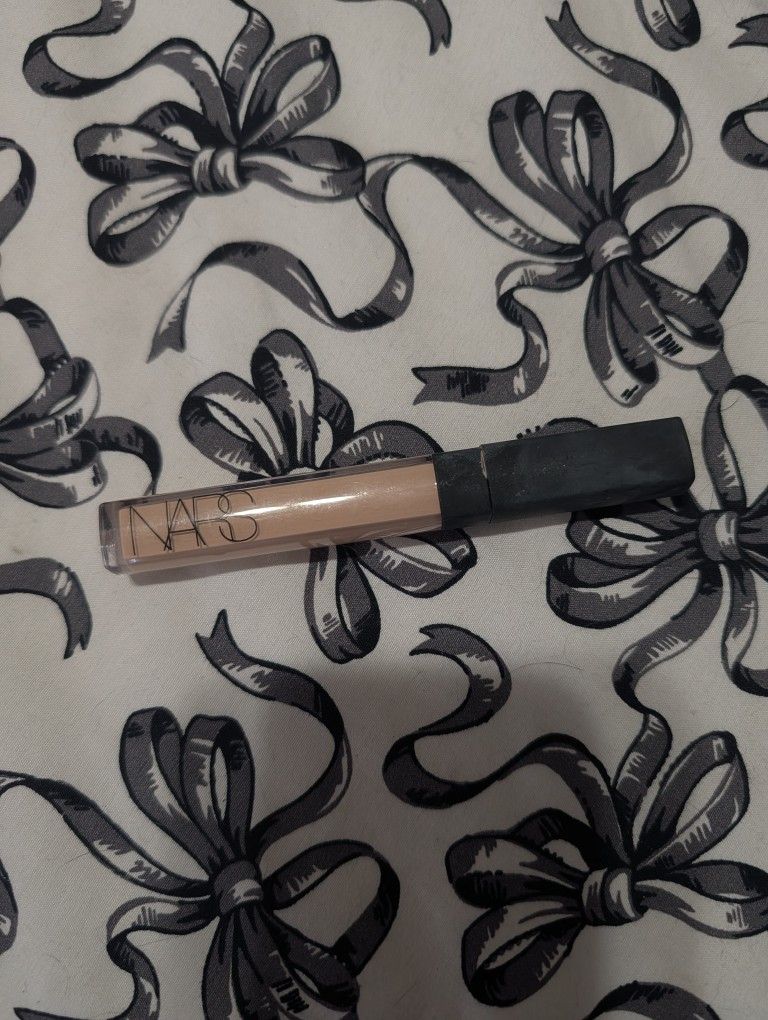 NARS CONCEALER SHADE 2.3