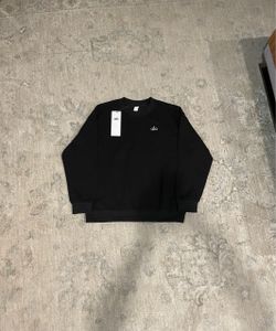 Alo Yoga Black Crewneck Sweatshirt