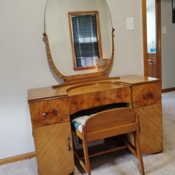 French Art Deco Antique Bedroom Set. 