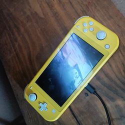 Nintendo Switch Lite W/Games