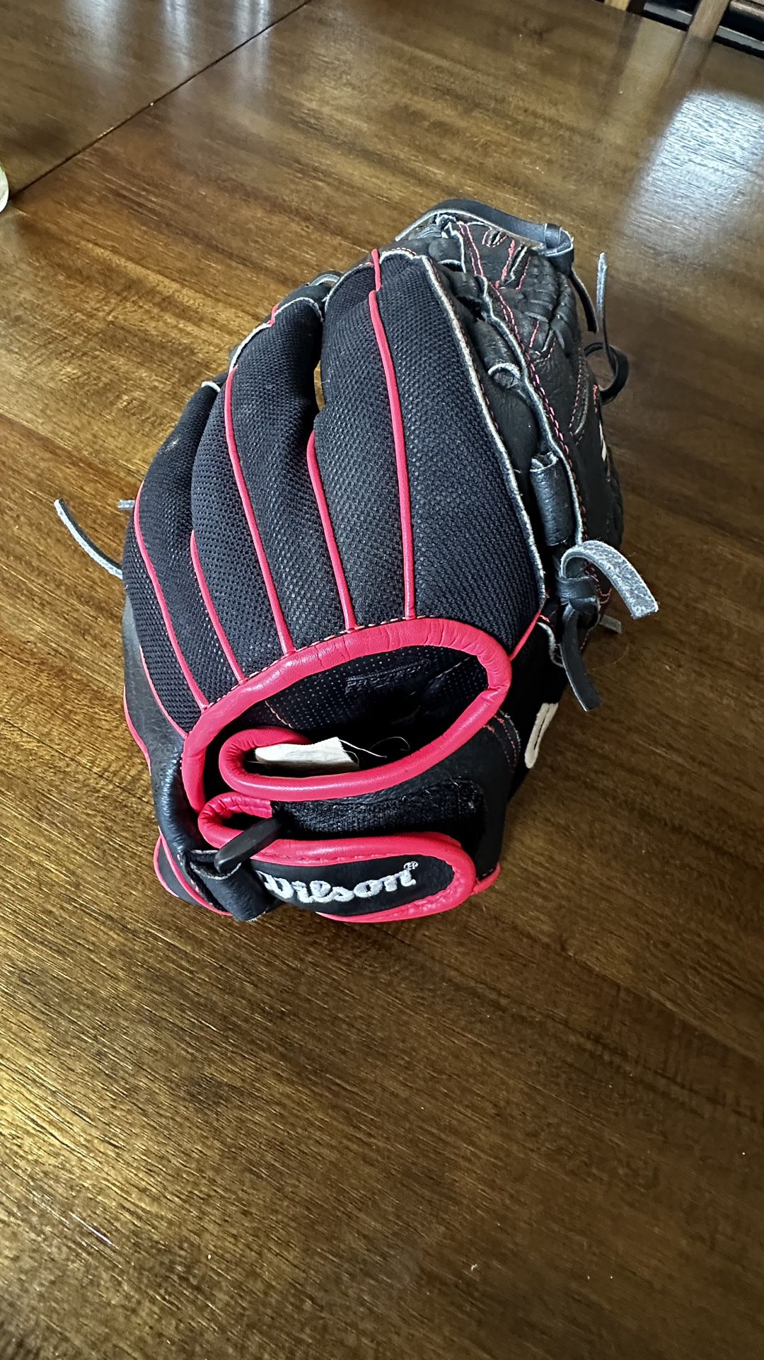 Softball Bag /Glove/Bat/10”softballs/ Helmet 