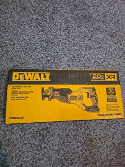 DeWalt 20V XR Brushless Reciprocating Saw DCS382B