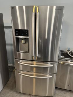 š„ SAMSUNG 4-DOOR REFRIGERATOR ā 33ā š„