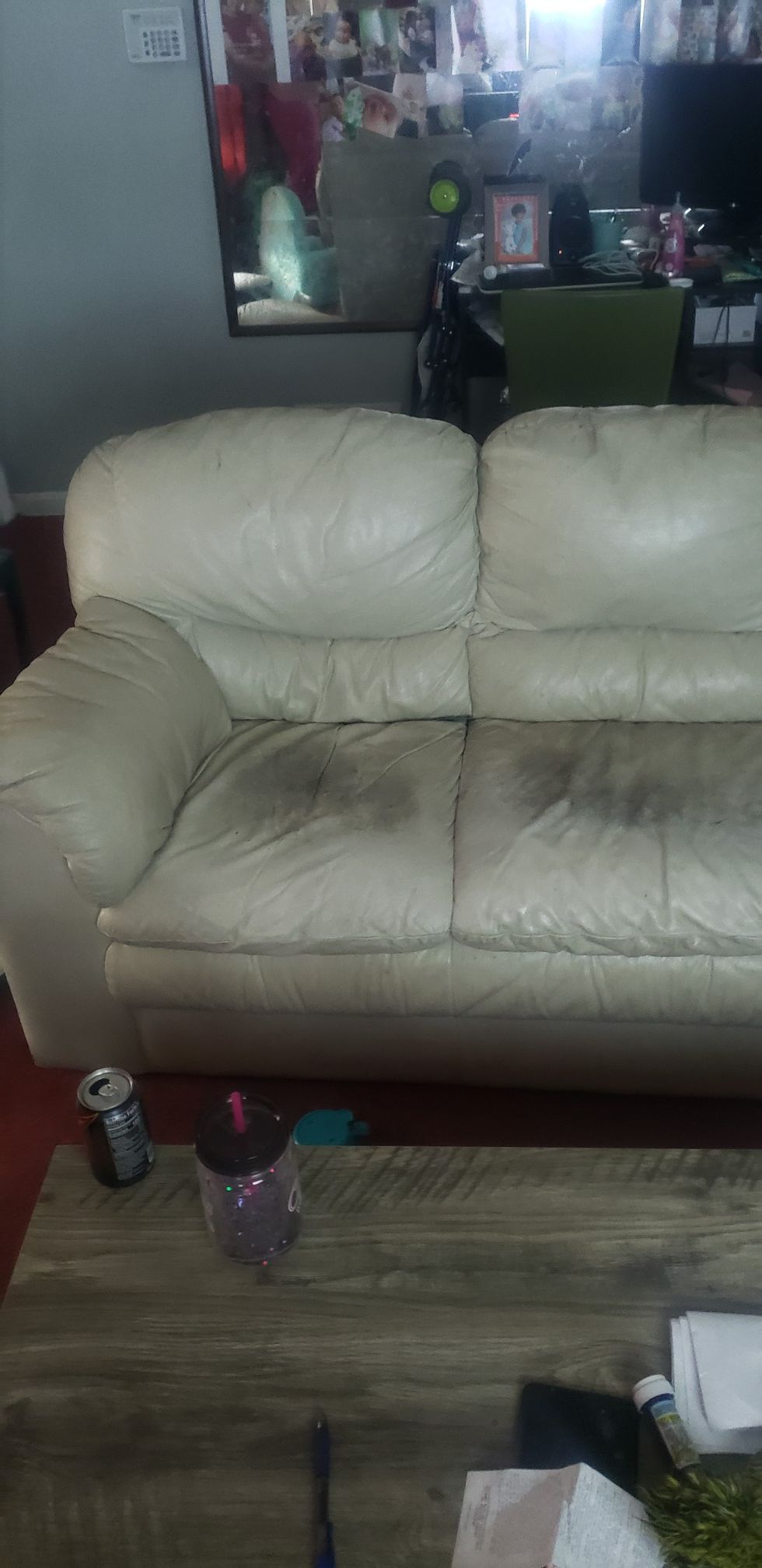 Free couch must pick up weds Jan 23