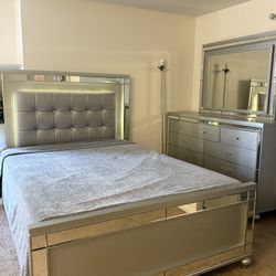 Queen Champagne 3pc Bedroom Set