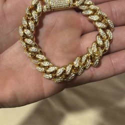 12 MM Prong Cuban Bracelet Gold