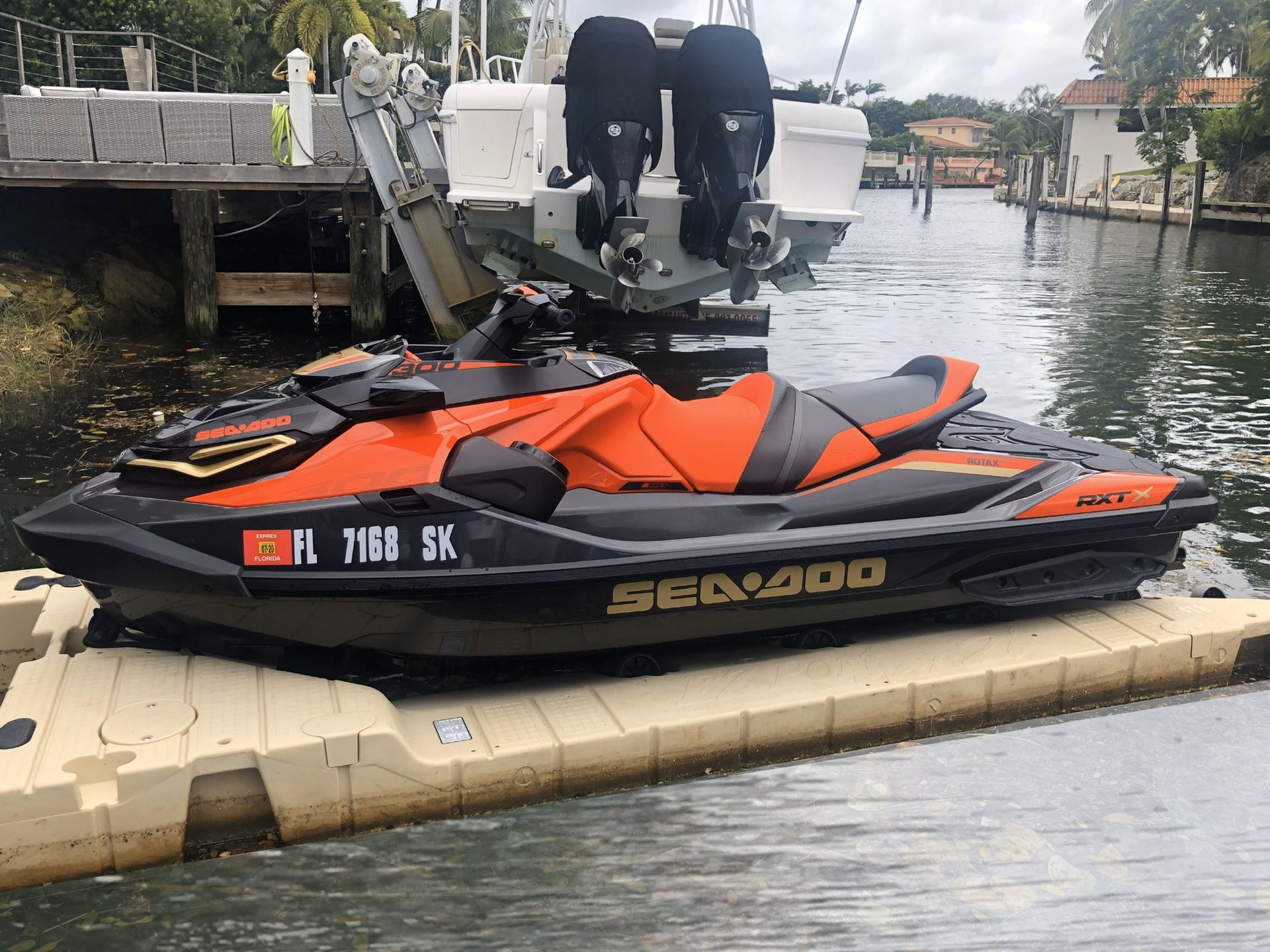 EZ dock single jet ski ramp, floating dock, ski ramp for Sale in Fort