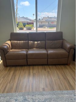 Luxury Natuzzi Editions "Astuzia" Triple-Motion Power Sofa